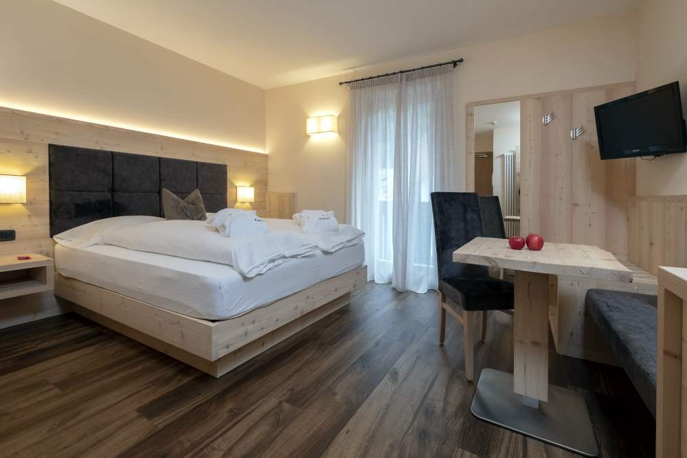 Hotel Nele - rodzinny wyjazd na narty do Włoch 0 Zima 2021